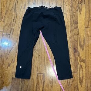 12 Black 21” Cropped Leggings